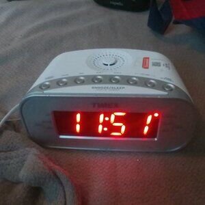 Timex AM/FM Dual Alarm Clock Radio 1.2" Red Display & Line-In T231Y